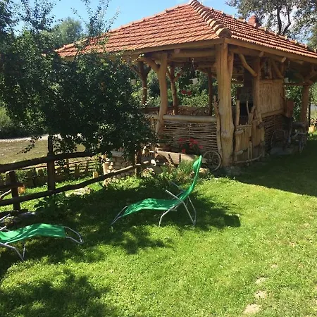 別荘 гардига Pystan